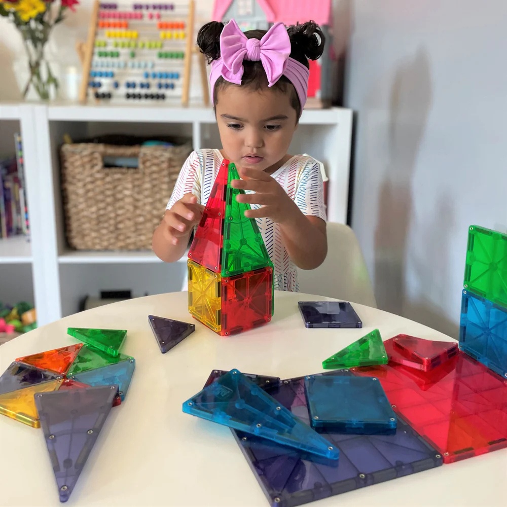 Magna-Tiles - Magnetic Construction Set - Translucent Colours - 32pcs - Image 2