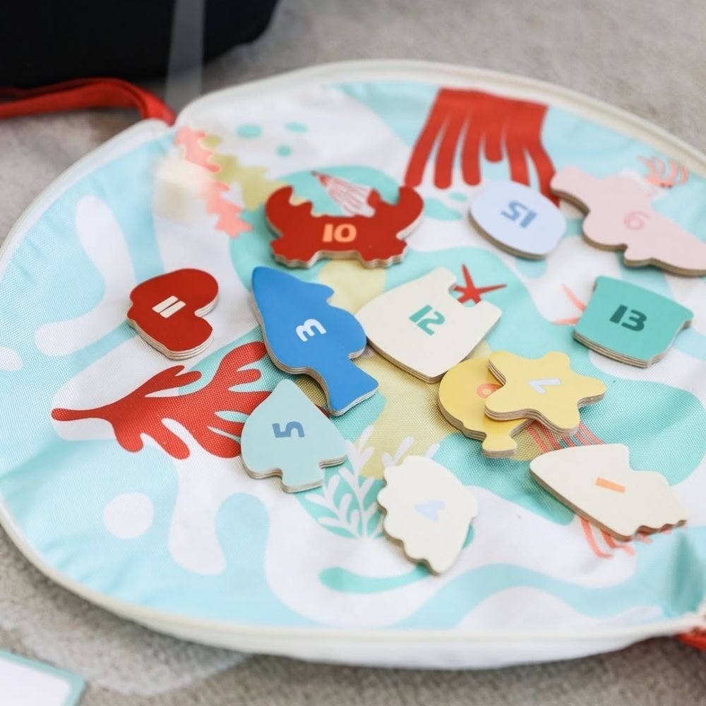 Classic World - Fishing Game - Travel-Size Set with Activity Cards - 34pcs - Image 3