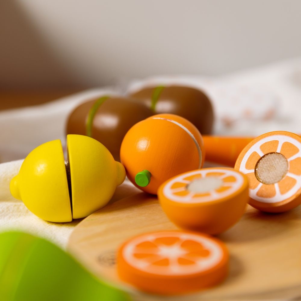Classic World - Pretend & Play - Cutting Fruit - 9pcs - Image 5