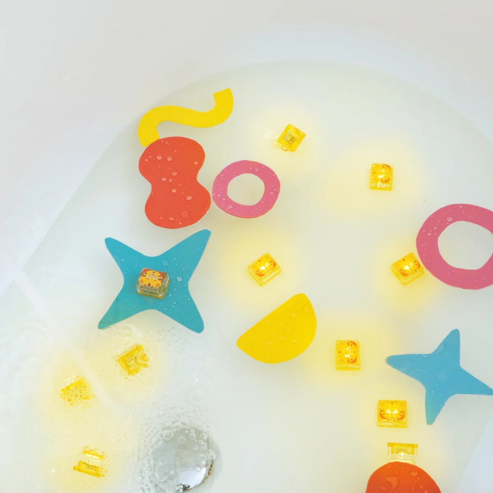 Glo Pals - Water Activated Light-Up Sensory Toys - Daniel Tiger (4 Pack) - Image 7