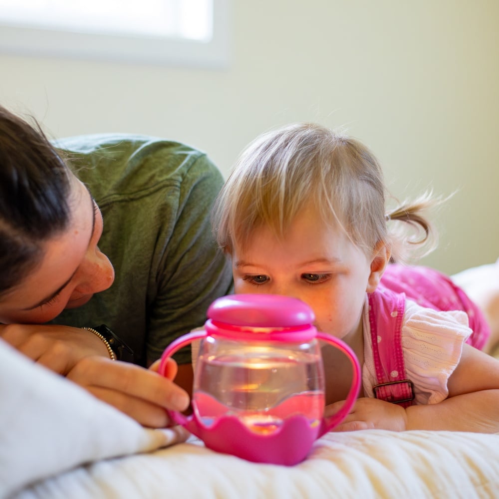 Glo Pals - Water Activated Sensory Mini Play Jar - Pink - Image 5