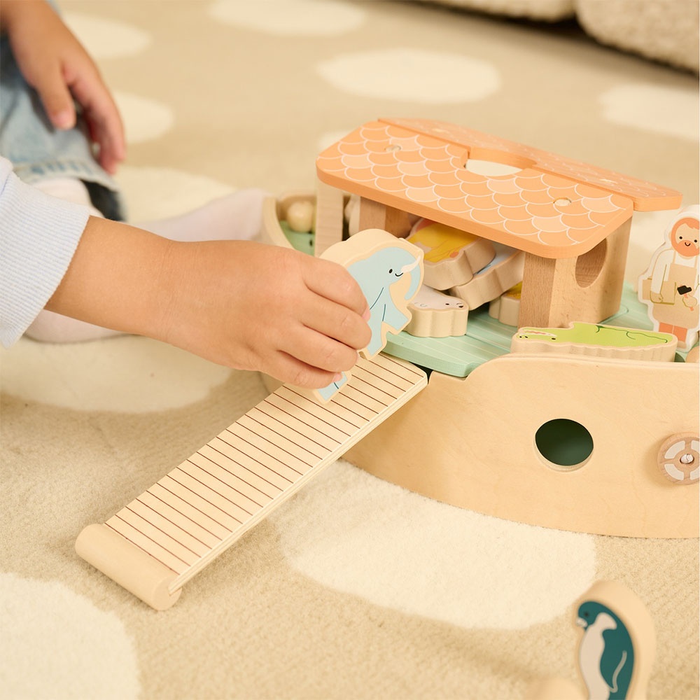 Classic World - Pretend & Play - Making Noah's Ark - Image 6