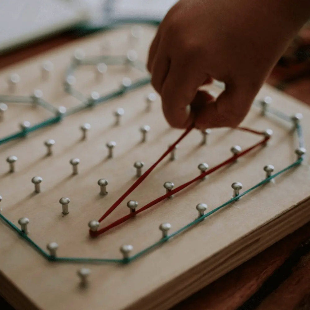 TookyToy - Creative Rubber Band: Fine Motor Geoboard Activity Set - Image 3