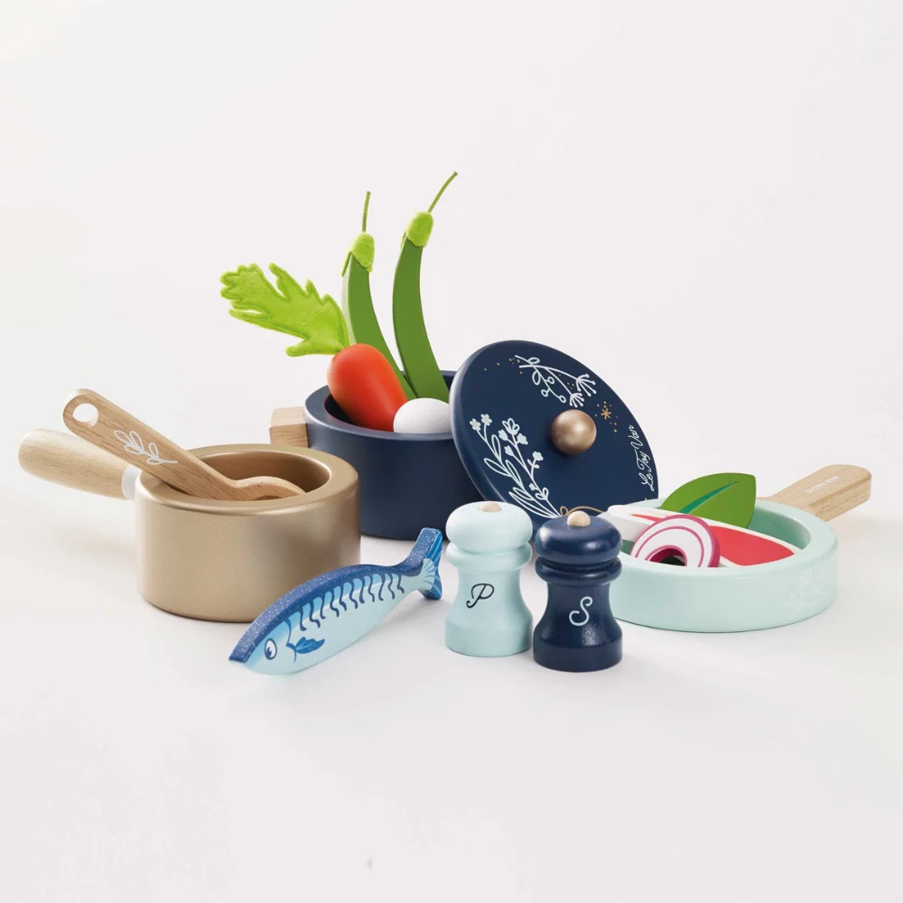 Le Toy Van - Wooden Pots & Pans Kitchen Accessories - 7pcs - Image 4