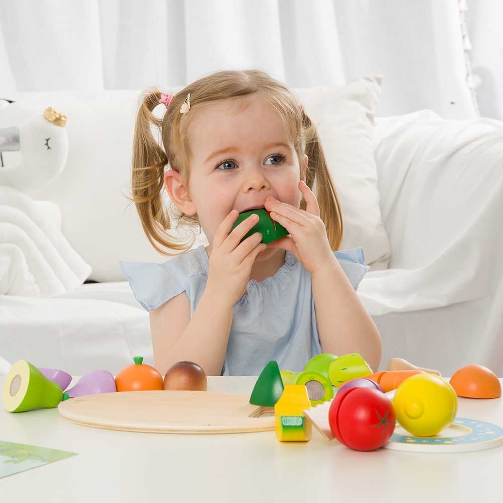 Classic World - Pretend & Play - Cutting Fruit - 9pcs - Image 3