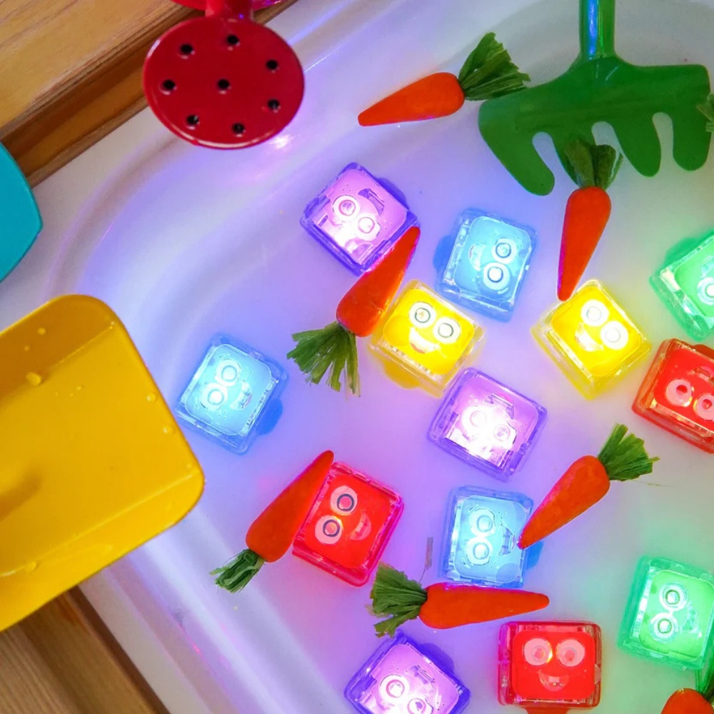 Glo Pals - Water Activated Light-Up Sensory Toys - Sammy (4 Pack) - Image 5