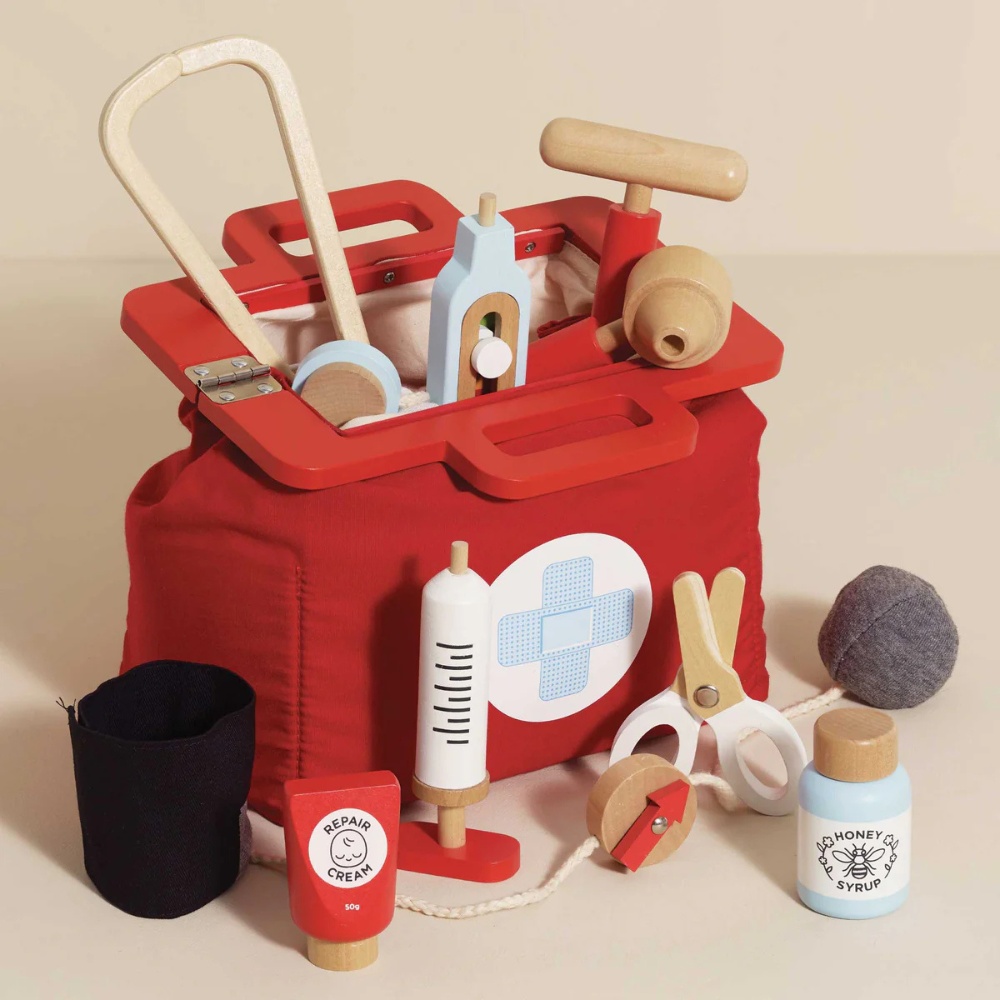 Le Toy Van - Pretend & Play - Wooden Vintage Doctor Roleplay Kit - 10pcs - Image 2
