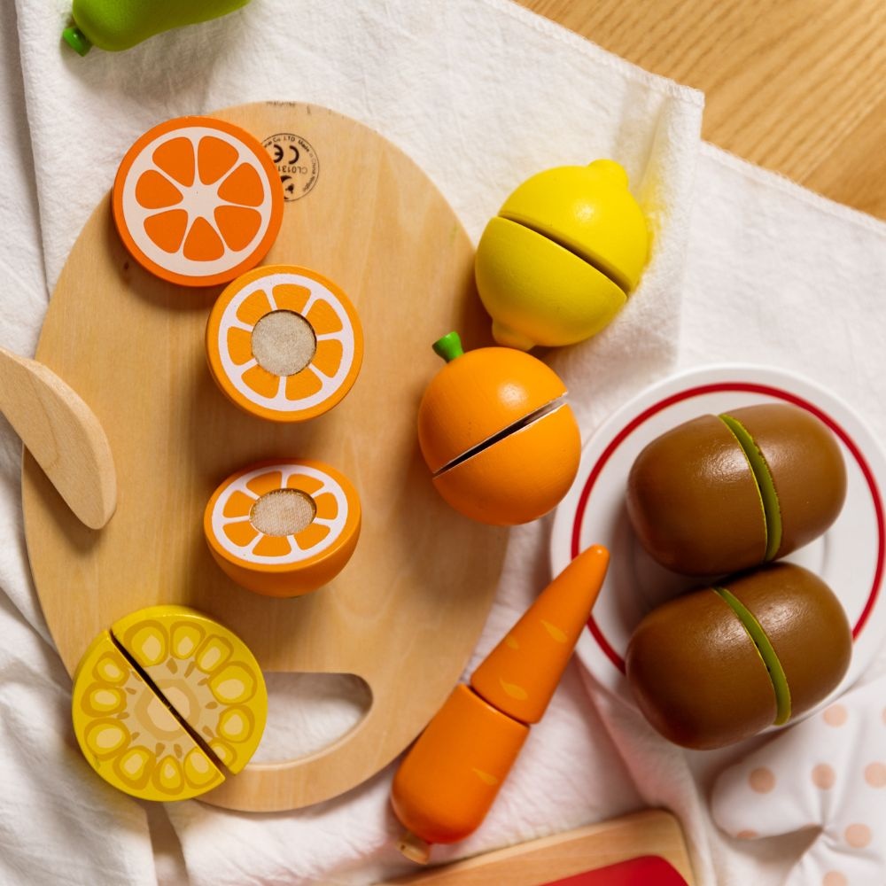 Classic World - Pretend & Play - Cutting Fruit - 9pcs - Image 4